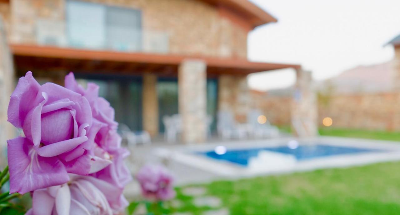 Estrella Villas Lartos Exterior photo
