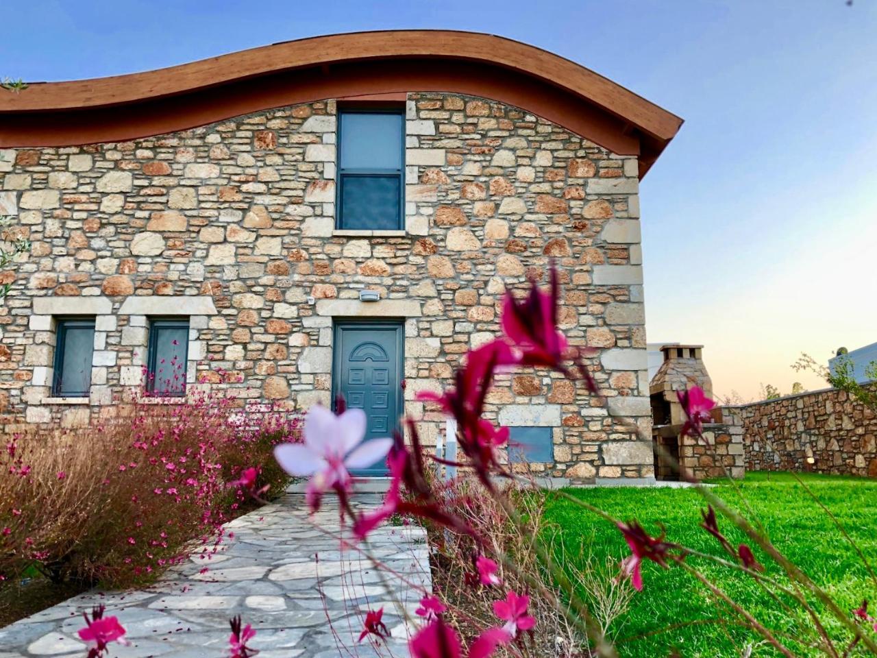 Estrella Villas Lartos Exterior photo