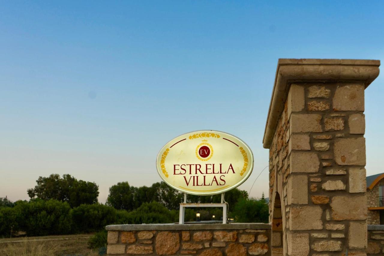 Estrella Villas Lartos Exterior photo